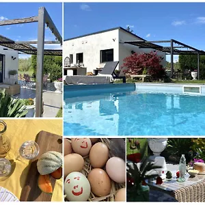 Le Galinie Chic'art. Un Bel Atelier Avec Piscine Vakantiehuis